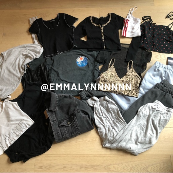 BRANDY MELVILLE MYSTERY BUNDLE 2-4 items - Picture 2 of 8